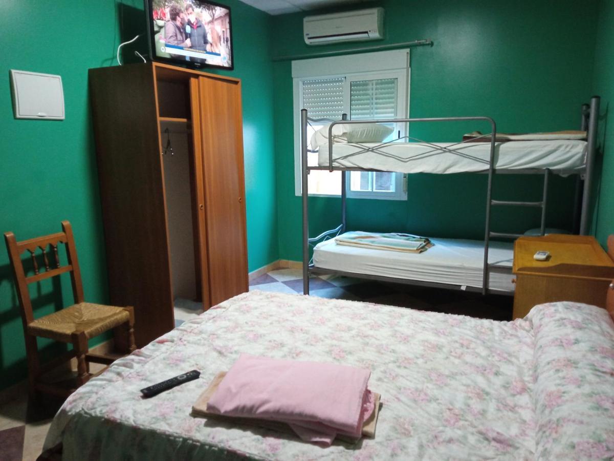 Albergue Rojo Plata Torremegía 外观 照片
