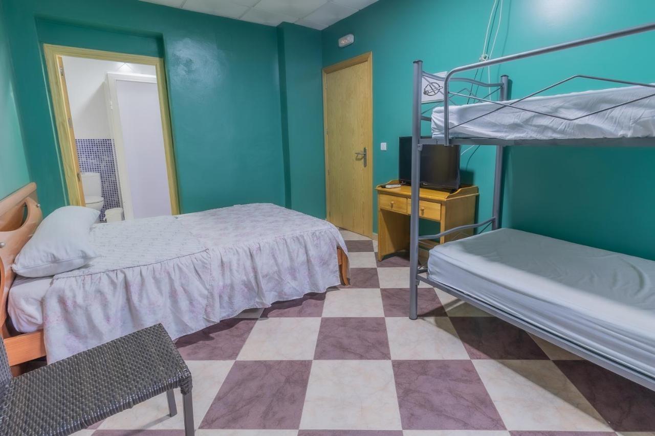 Albergue Rojo Plata Torremegía 外观 照片